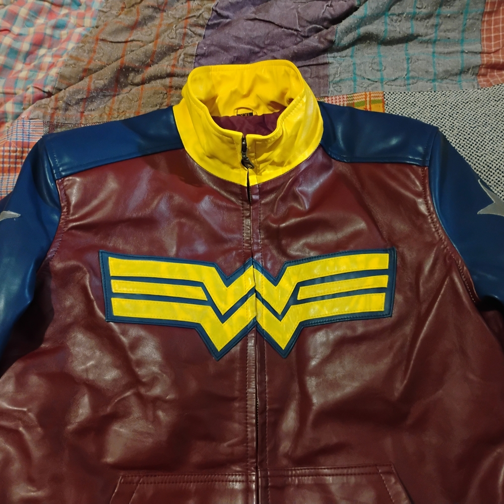 SOLD! NWOT Wonder Woman XXL Moto Jacket - Picture 2 of 4